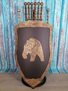 Каминный набор Щит-подставка Медведь на 6 шампуров Бештау Shampurs