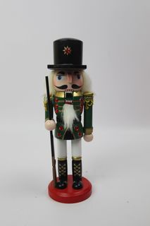 Фигурка новогодняя Merry Christmas деревянная Щелкунчик в зелёном мундире 6х20см 15178