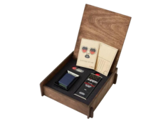 Подарочный набор оригинальная зажигалка Zippo 239 с топливом 125 мл+кремнии в деревя короб