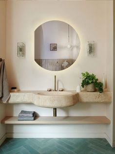 Зеркало для ванной Eclipse 80*70 круглое с левым срезом с тёплой LED-подсветкой No Brand