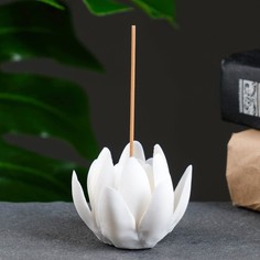 Подставка для благовоний Лотос белый 6х4 см No Brand
