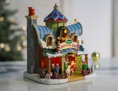 Домик Зоопарк Санты, полистоун, подсветка, 21x18x15 см, батарейки, LEMAX