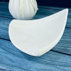Салатник на ножках Lenardi Bianco 24см, фарфор