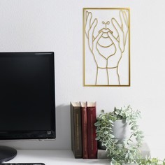 Панно интерьерное металл Лицо и руки золото 1х30х50 см No Brand