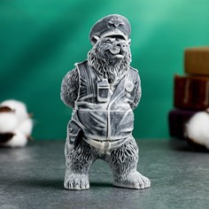 Фигура Сувениры из мраморной крошки Медведь гаишник 13,5см