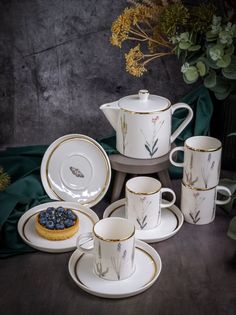 Чайный сервиз с заварочным чайником Porland Botanical, 200 мл, на 4 персоны