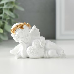 Сувенир полистоун Белоснежный ангел обнимает сердечко с узорами 9759313 No Brand