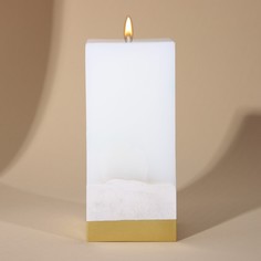 Свеча интерьерная белая с бетоном, низ золото, 6 х 6 х 14 см No Brand