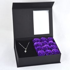 Подарочный набор Fantasy Earth 12 фиолетовых мыльных роз в шкатулке для украшений