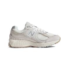 Кроссовки мужские New Balance 2002R бежевые 43 RU