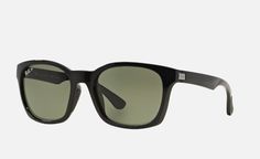 Солнцезащитные очки унисекс Ray-Ban RB4197F зеленые