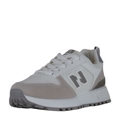 Кроссовки женские Baden AG022-02 белые 36 RU