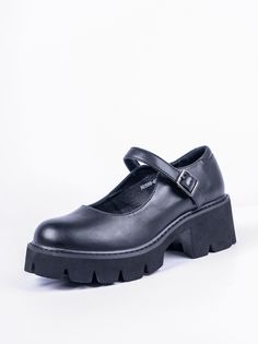 Туфли женские Baden NU556-021 черные 38 RU