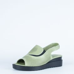 Босоножки женские Sandm 900-201-1 зеленые 42 RU