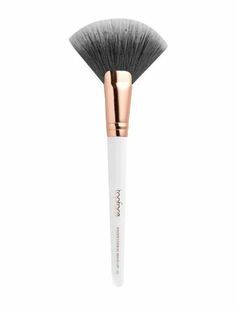 Кисть для макияжа Topface F22 Fan Brush для хайлайтера