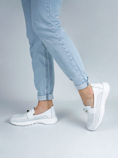 Лоферы женские 365 8025-2 белые 38 RU