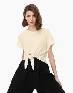 Футболка женская Gloria Jeans GKT023874 молочный M (44-46)