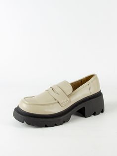 Лоферы женские Betsy 938009/01-04 бежевые 36 RU