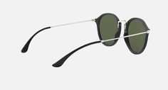 Солнцезащитные очки унисекс Ray-Ban RB2447F черные