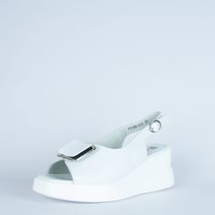 Босоножки женские Baden FB188-01 белые 37 RU