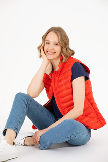 Утепленный жилет женский U.S. POLO Assn. G082SZ0100TIA23Y красный 34