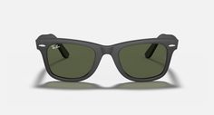 Солнцезащитные очки унисекс Ray-Ban RB2140F черные2