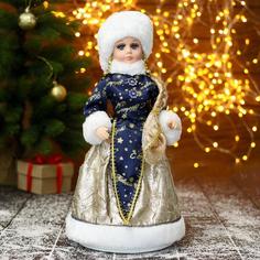 Новогодняя фигурка Зимнее волшебство Снегурочка в рождественской синей шубке 17x17x35 см