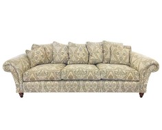 Модульный диван прямой Duresta Watson трехместный многоцветный 95 x 280 x 103 см