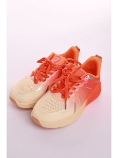 Кроссовки женские Highlander 700464-8 оранжевые 37 RU