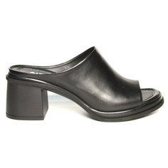 Шлепанцы женские Airbox 133668 черные 38 RU