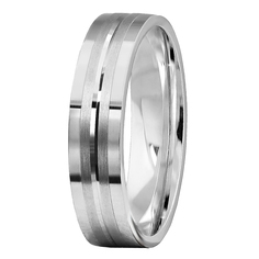 Кольцо из серебра р.17,5 Юверос КМ 905