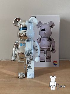 Фигурка Игрушка Bearbrick 2G 28 см No Brand