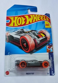 Машинка Hot Wheels базовой коллекции MACH IT GO серебристая C4982/HCW90