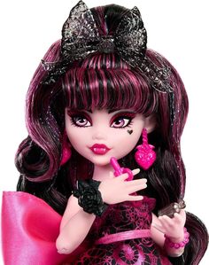 Кукла Monster High Дракулаура в вечернем платье для бала Monster Ball