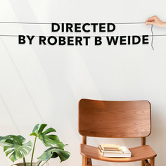 Гирлянда-растяжка Directed by robert b weide VN735 черная No Brand