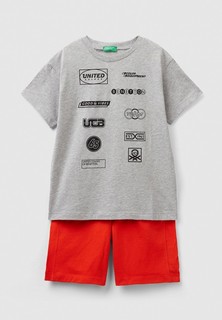 Футболка и шорты United Colors of Benetton