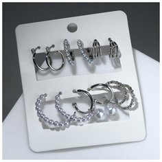 Серьги пусеты Queen Fair, пластик, белый