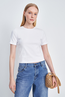 Футболка женская Finn Flare BAS-100167 белая XS