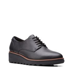 Полуботинки женские Clarks 26155990 черные 36.5 EU