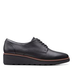 Полуботинки женские Clarks 26155990 черные 37 EU