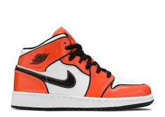 Кеды женские Nike BQ6931-802 оранжевые 38 EU