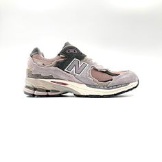 Спортивные кроссовки мужские New Balance 2002R разноцветные 44 EU