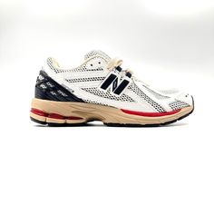 Спортивные кроссовки мужские New Balance 1906R белые 38.5 EU