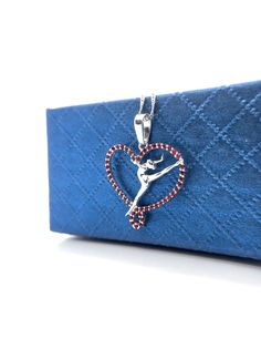 Кулон из серебра Mood&Spur MS Jewellery Гимнастка в сердце, фианит