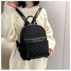 Рюкзак женский Fern M-055 черный, 28х24х10 см