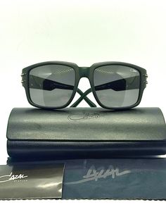 Солнцезащитные очки унисекс Cazal 8026 черные