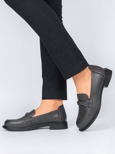 Лоферы женские COVANI HLS24-BWLM3-007B хаки 40 RU