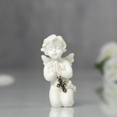 Сувенир полистоун "Ангелочек с крестиком" 6х3х2,8 см No Brand