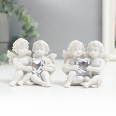 Сувенир полистоун "Ангелочки с хрустальным сердцем" 6,5х7,5х5 см МИКС No Brand