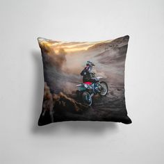 Подушка декоративная 45х45см Мотоциклы Мотокросс Душа питбайкера 365home
